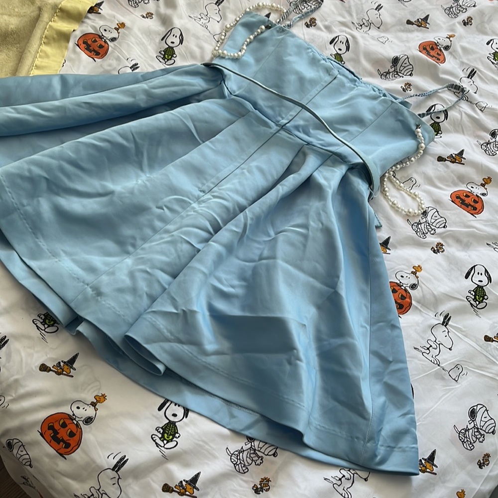 blue dress with pearls - Picture 4 of 4